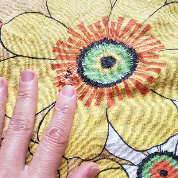 1960s 1970s Flower Power Fabric Tablecloth Yellow Boho Orange Daisy Zinnia #82 - Picture 12 of 16